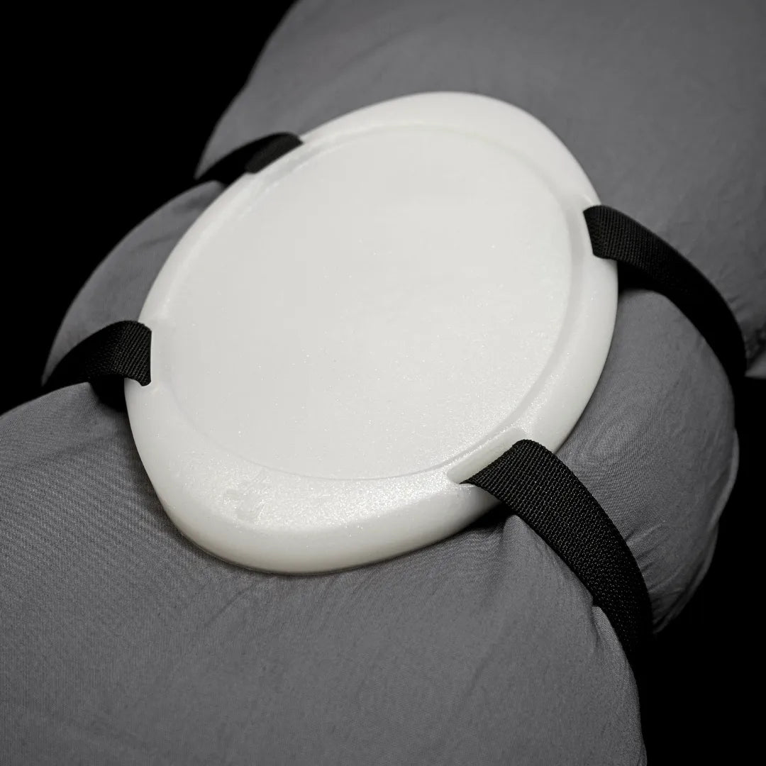 The MASTR MOUNT is a dildo mount. This dildo mount straps securely to any pillow, rolled-up blanket or towel. Perfect for solo or partner play pleasure.