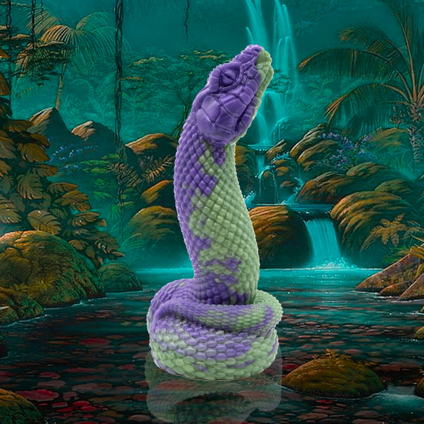 Nathara is a snake dildo. Head slightly angled, with a curved body to hit all your pleasure spots.