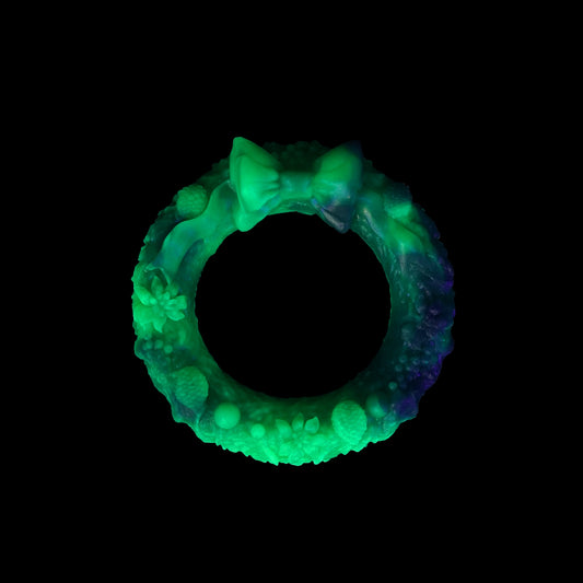 Premade Frasier Firm the Christmas Wreath Cock Ring - Soft (UV)
