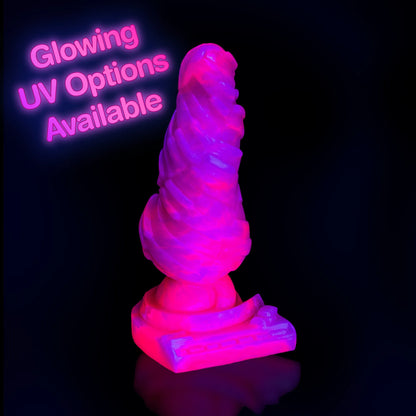 Pienist Tapered Dildo UV glow in the dark